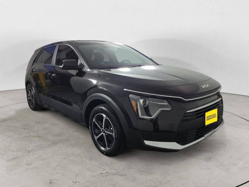 2023 Kia Niro LX