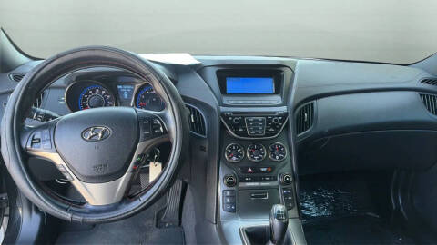 2014 Hyundai Genesis Coupe 2.0T R-Spec