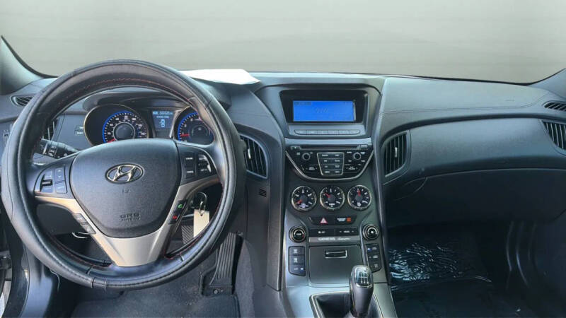 2014 Hyundai Genesis Coupe 2.0T R-Spec