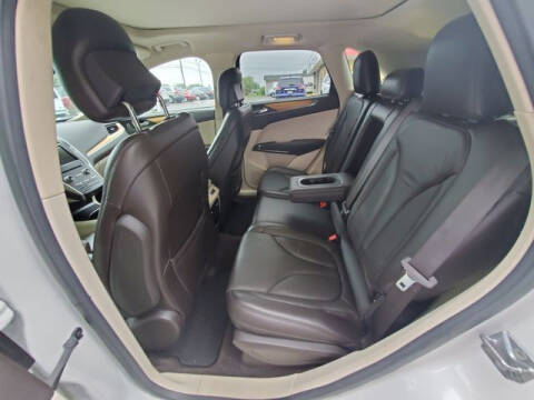 2016 Lincoln MKC Select