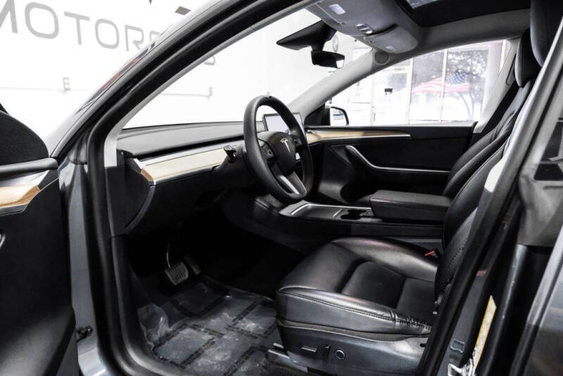 2023 Tesla Model Y Long Range