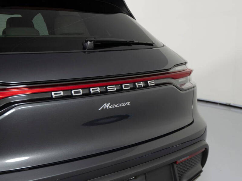 2026 Porsche Macan