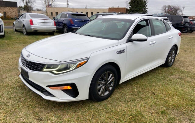 2020 Kia Optima LX's photo