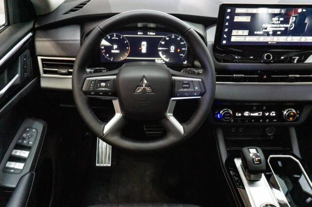 2025 Mitsubishi Outlander SEL