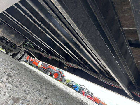 2022 Towmaster 48' Hydraulic Dove Semi