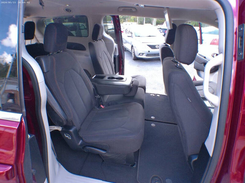 2017 Chrysler Pacifica Touring-L