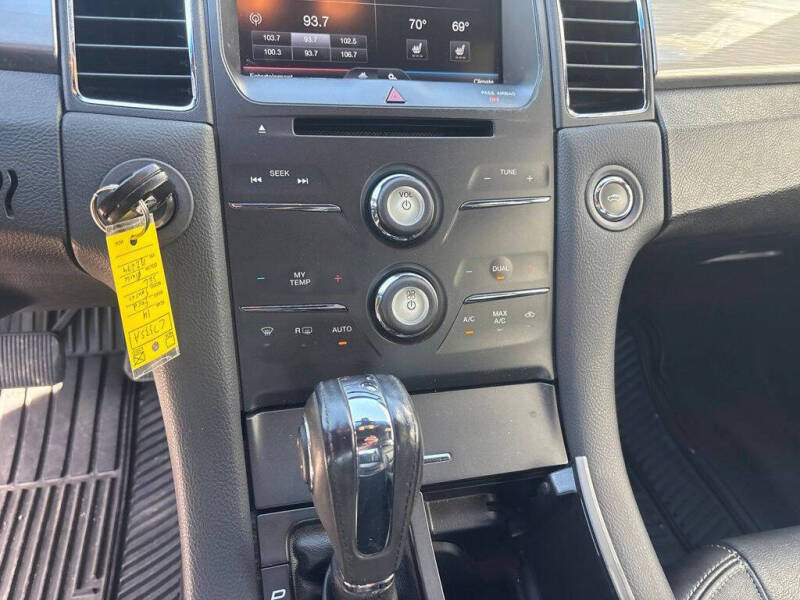 2014 Ford Taurus SEL