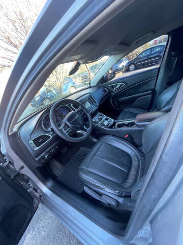 2015 Chrysler 200 Limited