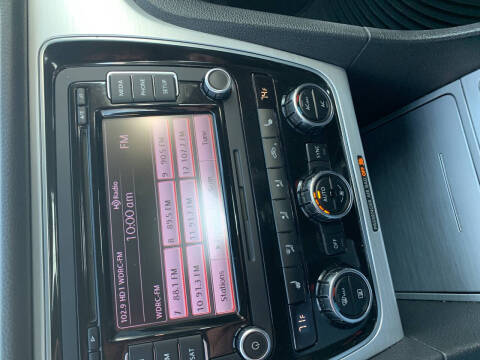 2012 Volkswagen Passat SE PZEV