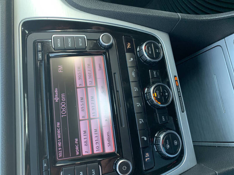 2012 Volkswagen Passat SE PZEV