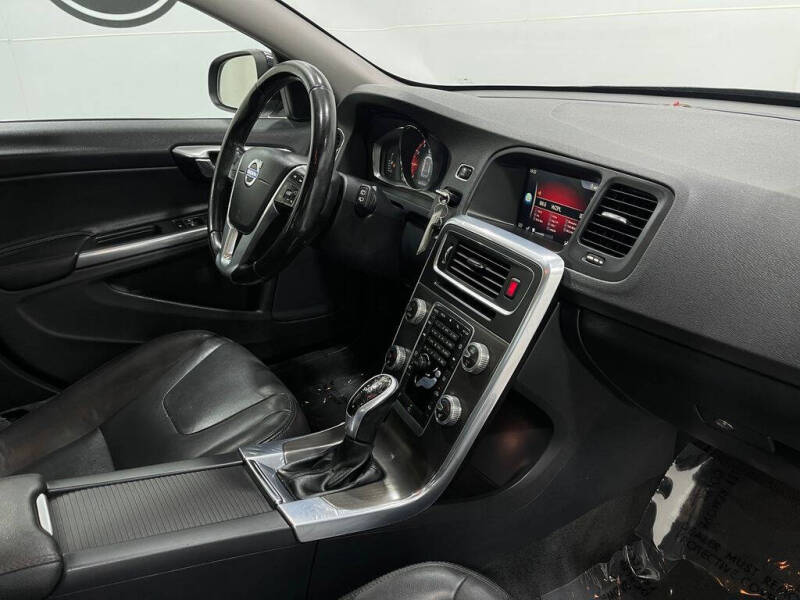 2016 Volvo V60 T5 Drive-E Premier