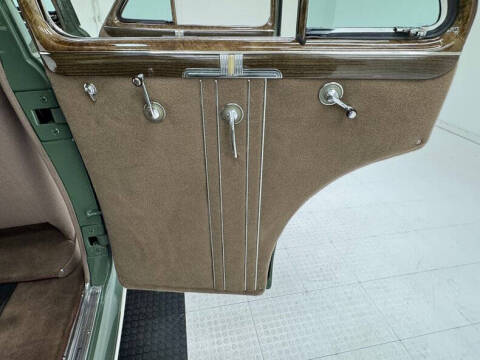 1940 Oldsmobile Custom Cruiser