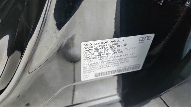 2025 Audi Q6 e-tron quattro Premium Plus