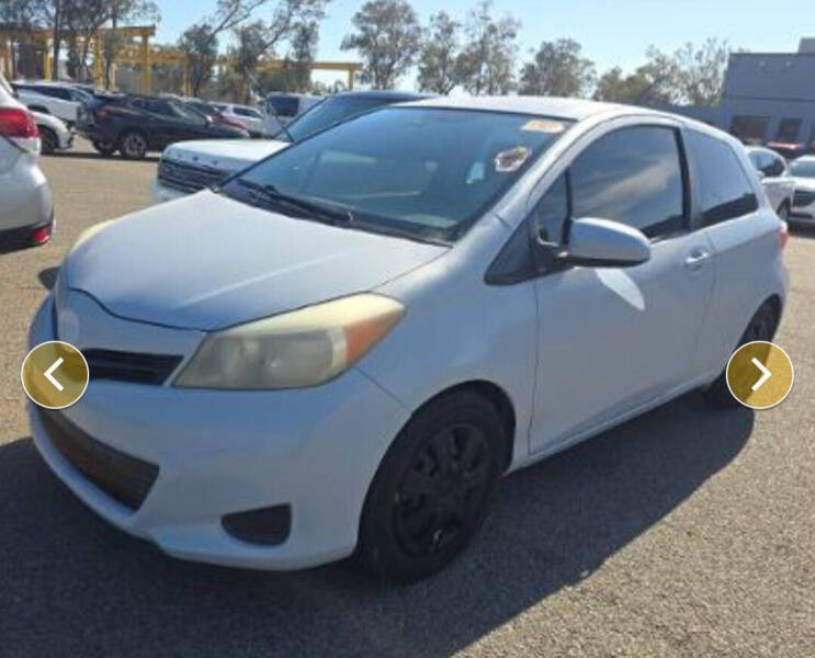 2014 Toyota Yaris's photo