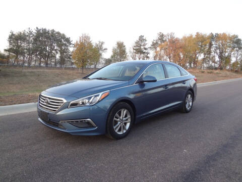 2015 Hyundai Sonata for sale at Garza Motors in Shakopee MN