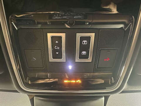 2020 Land Rover Range Rover Sport SVR