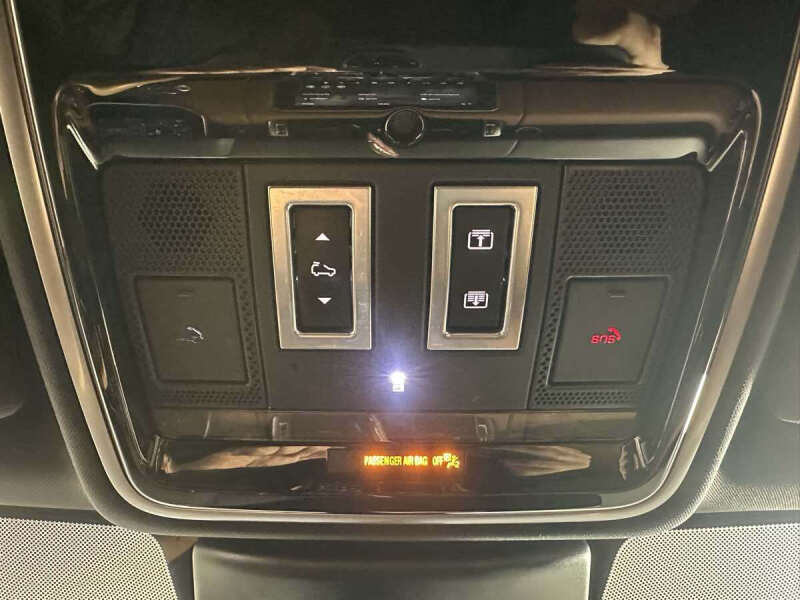 2020 Land Rover Range Rover Sport SVR