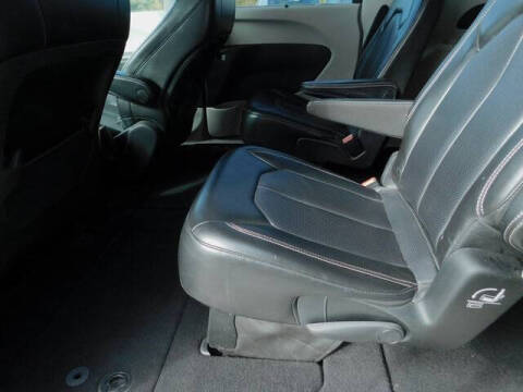 2020 Chrysler Voyager LXi