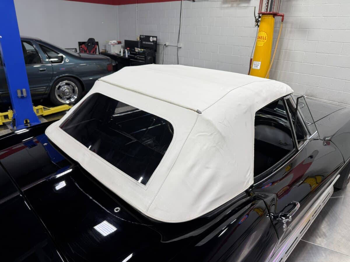 1966 Chevrolet Corvette 143