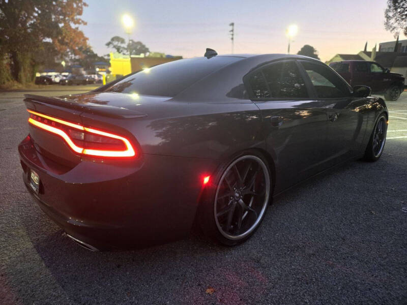 2017 Dodge Charger SXT