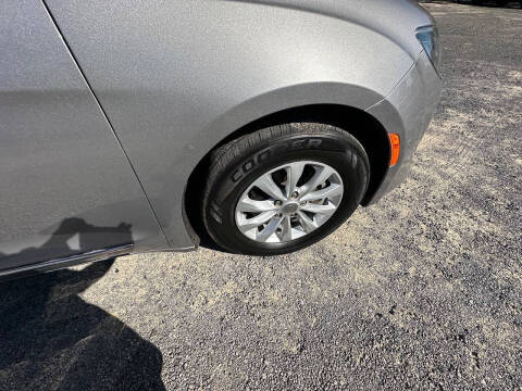 2017 Chrysler Pacifica Touring-L