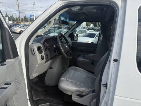 2014 Ford E-Series E-350 SD