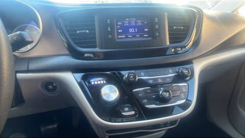 2017 Chrysler Pacifica Touring