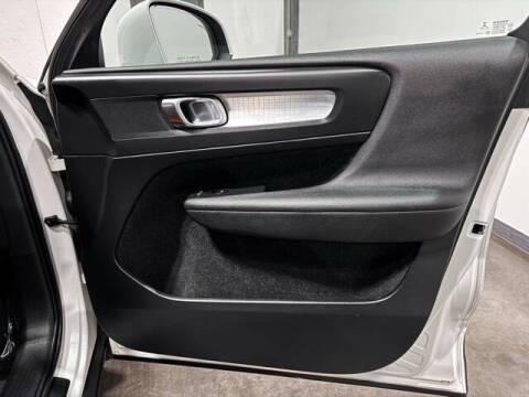 2019 Volvo XC40 T5 Momentum