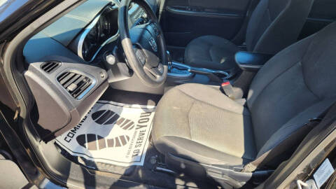 2012 Dodge Avenger SE