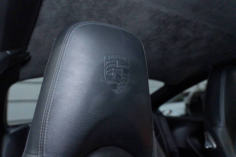 2012 Porsche 911 Carrera 4