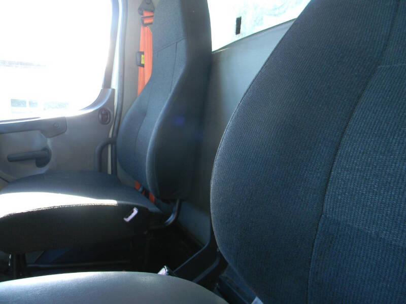 2015 Freightliner M2 106