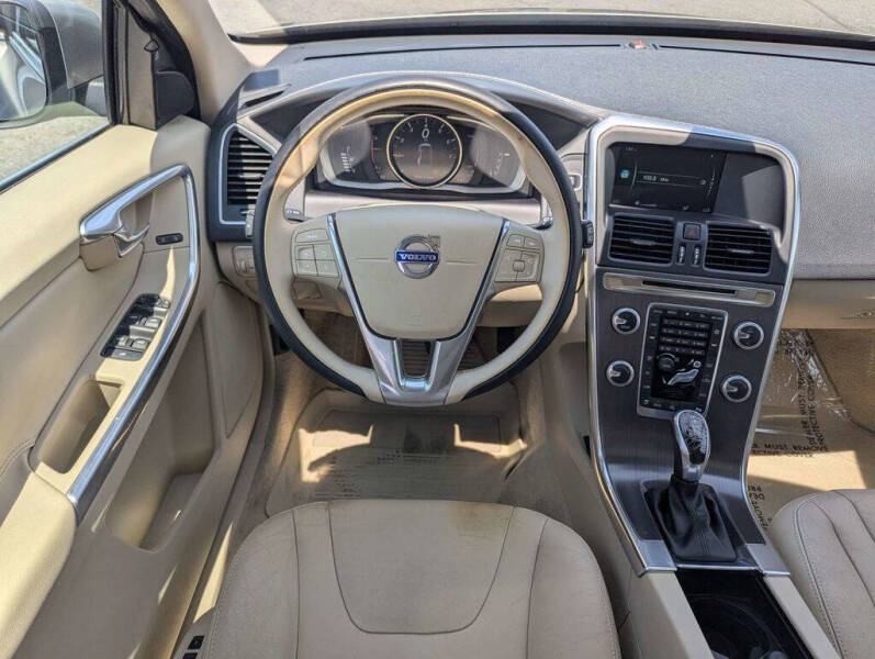 2016 Volvo XC60 T5 Drive-E Premier