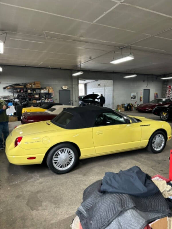 2002 Ford Thunderbird Deluxe