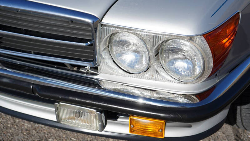 1989 Mercedes-Benz 560-Class 560 SL