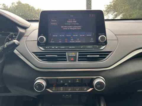 2021 Nissan Altima 2.5 SR