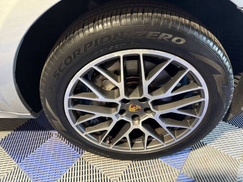 2017 Porsche Macan S