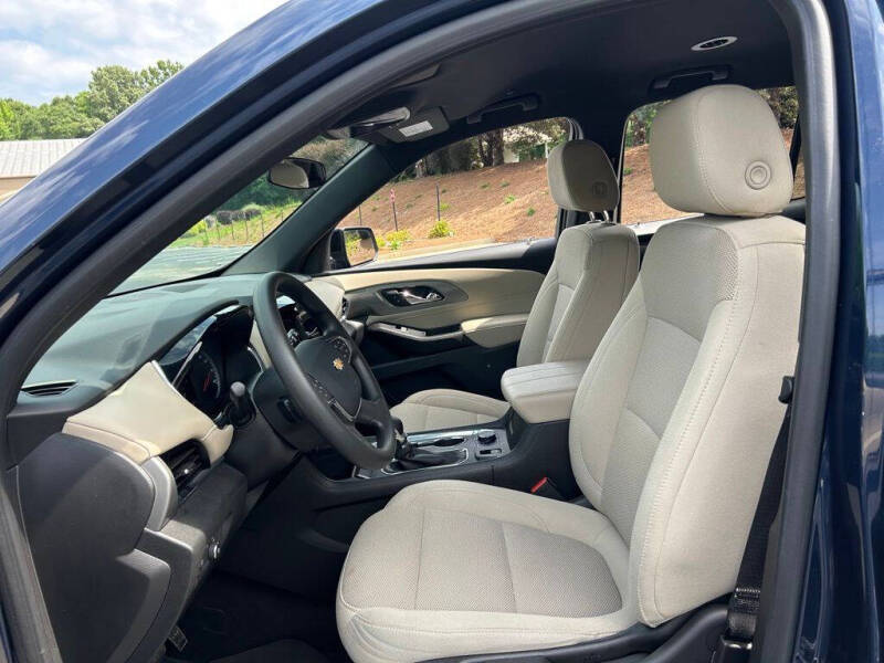 2023 Chevrolet Traverse LS