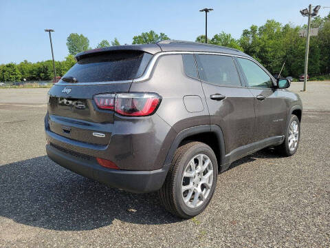 2023 Jeep Compass Latitude Lux