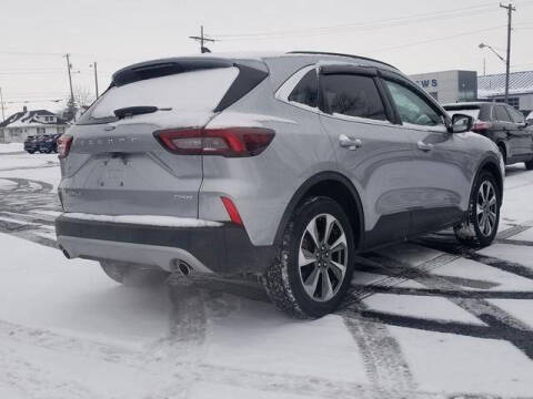 2023 Ford Escape Platinum