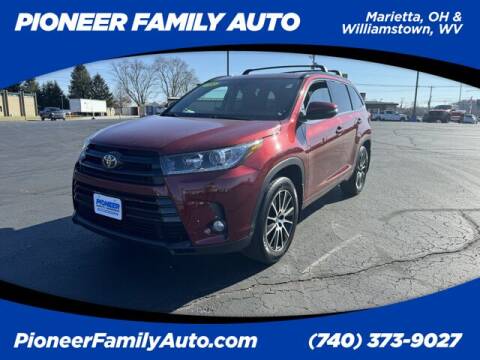2018 Toyota Highlander for sale at Pioneer Family Preowned Autos of WILLIAMSTOWN in Williamstown WV