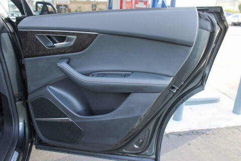 2021 Audi Q8 quattro Prestige 55 TFSI