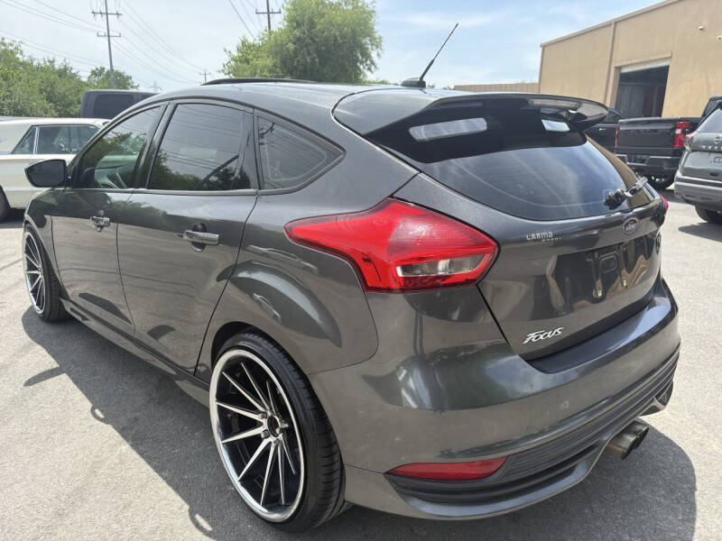 2016 Ford Focus ST