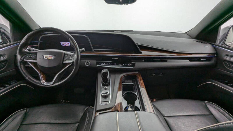 2022 Cadillac Escalade ESV Premium Luxury