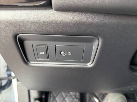 2020 Land Rover Range Rover Sport SE