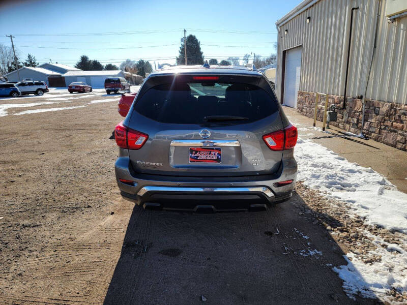 2019 Nissan Pathfinder SL