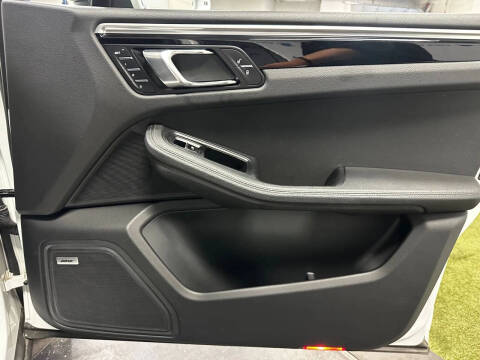 2018 Porsche Macan S