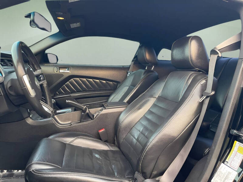 2010 Ford Mustang V6