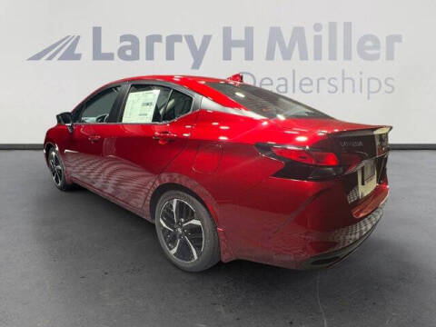 2025 Nissan Versa SR