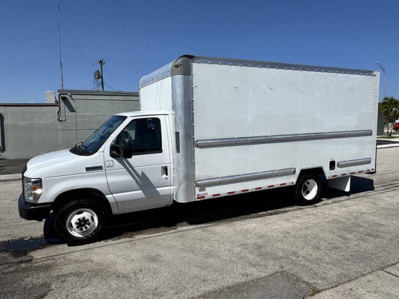2022 Ford E-Series