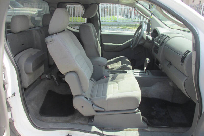 2010 Nissan Frontier LE